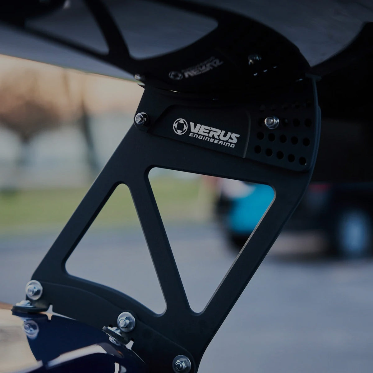 3_24_adventuremotors_outdoor_180_res_180_copy