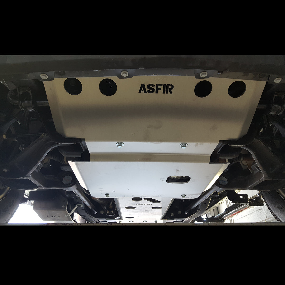 3500 hd front skid plate